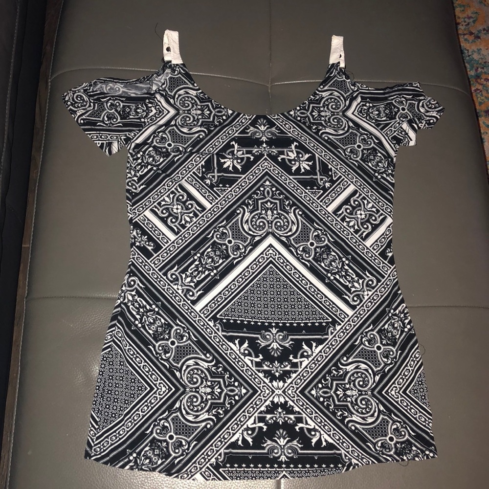 Cache Black and white T shirt